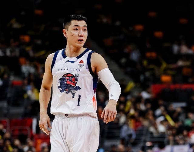 原創(chuàng)CBA第10輪最佳陣容：張鎮(zhèn)麟加盟新高率上海6連勝 齊麟高詩巖爆發(fā)