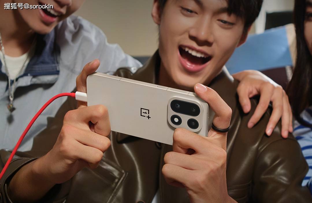 原創(chuàng)2026買手機(jī)建議一步到位，推薦3款“閉眼入”不吃虧的手機(jī)，512GB近乎“零差評”