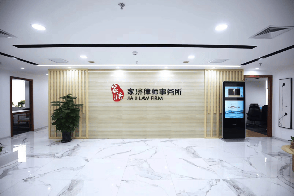 共話權(quán)威刑事律師怎么收費(fèi)，著名刑事律師哪個(gè)好，出名刑事律師Top10？