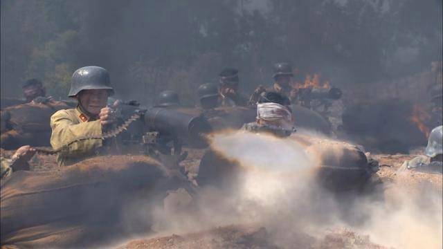 原創(chuàng)94歲失明老人，因收藏日軍大印暴露身份，為何軍區(qū)開6輛坦克相迎