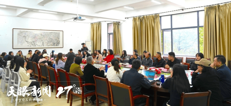 合奏時(shí)代，構(gòu)建新時(shí)期黔地詩(shī)歌譜系｜貴州詩(shī)歌述略