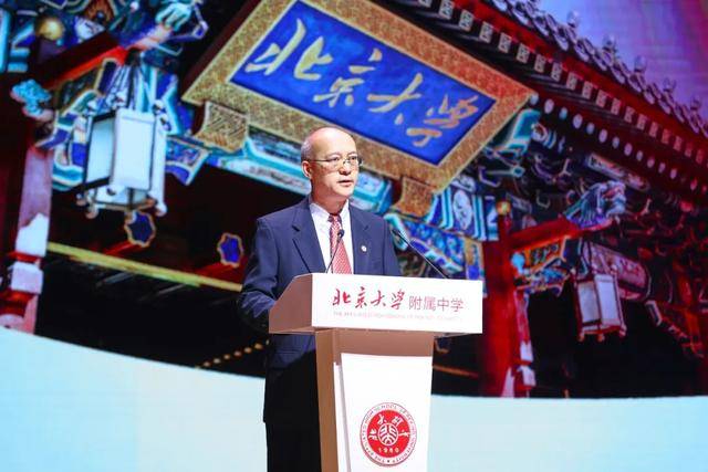 “最像大學(xué)的中學(xué)”，如何改革？