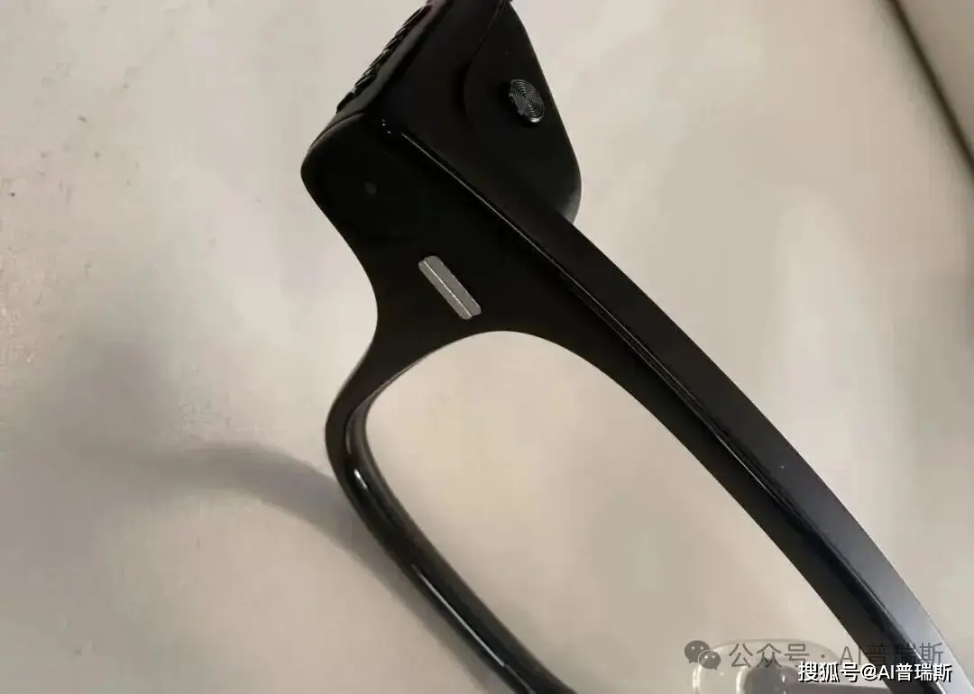 夸克AI眼鏡實(shí)測(cè)：目前最適合佩戴的AI眼鏡