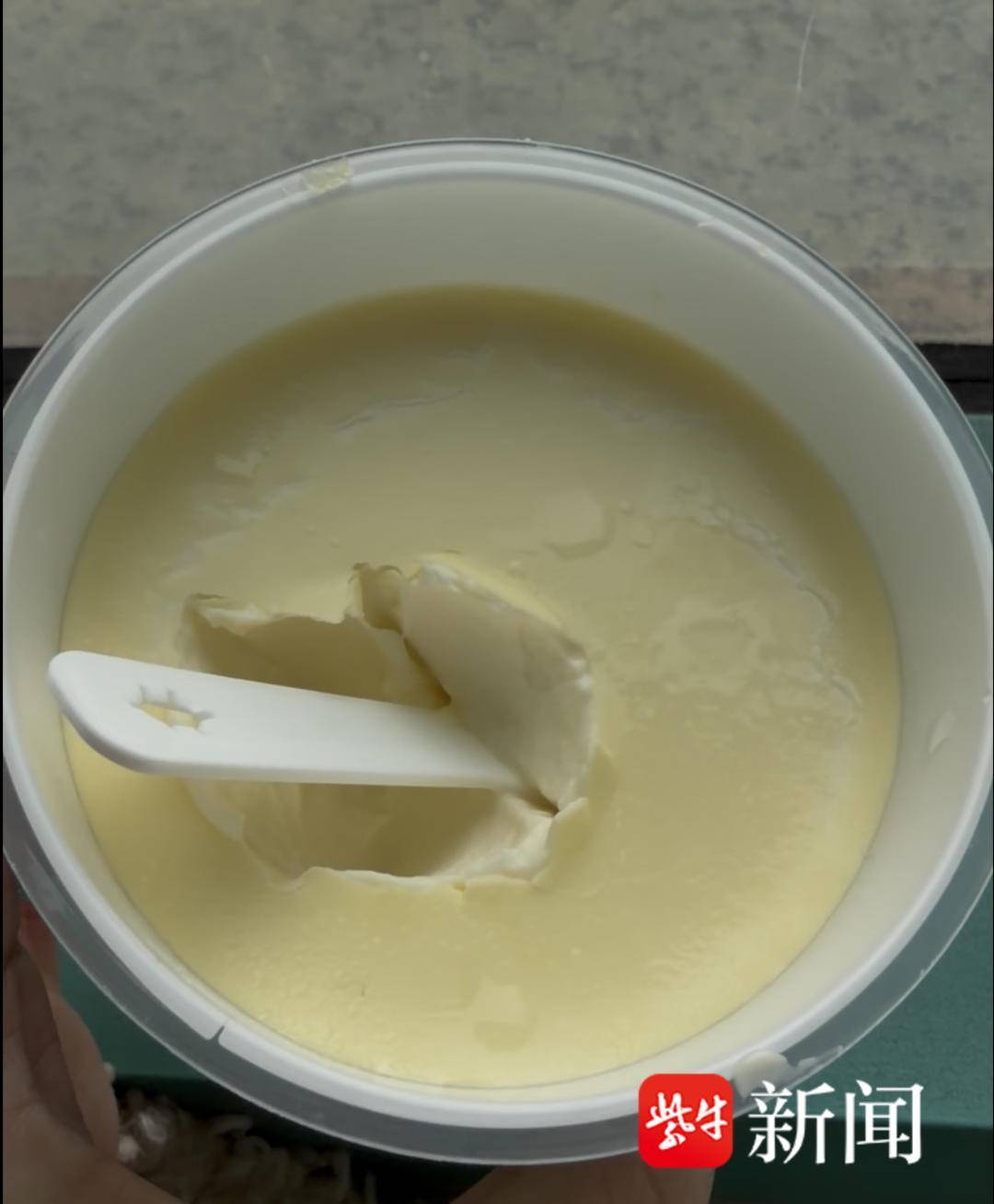 醫(yī)線霖距離｜醫(yī)院美食火爆出圈！記者跑了兩趟、排隊一個多小時，終于嘗到了省人醫(yī)奶皮子酸奶