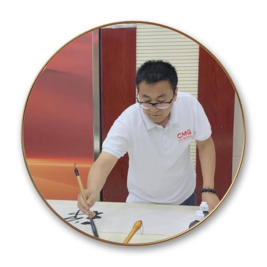 品讀中國(guó)書(shū)法名家——杜偉