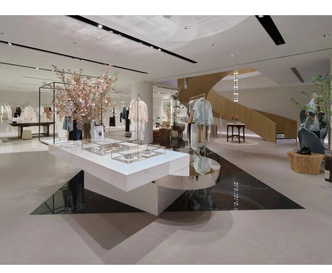 DIAMOND DAZZLE X Phillip Lim：獻(xiàn)給當(dāng)代女性的衣櫥