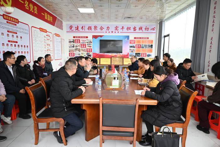 百色百礦物流：實(shí)干賦能促發(fā)展