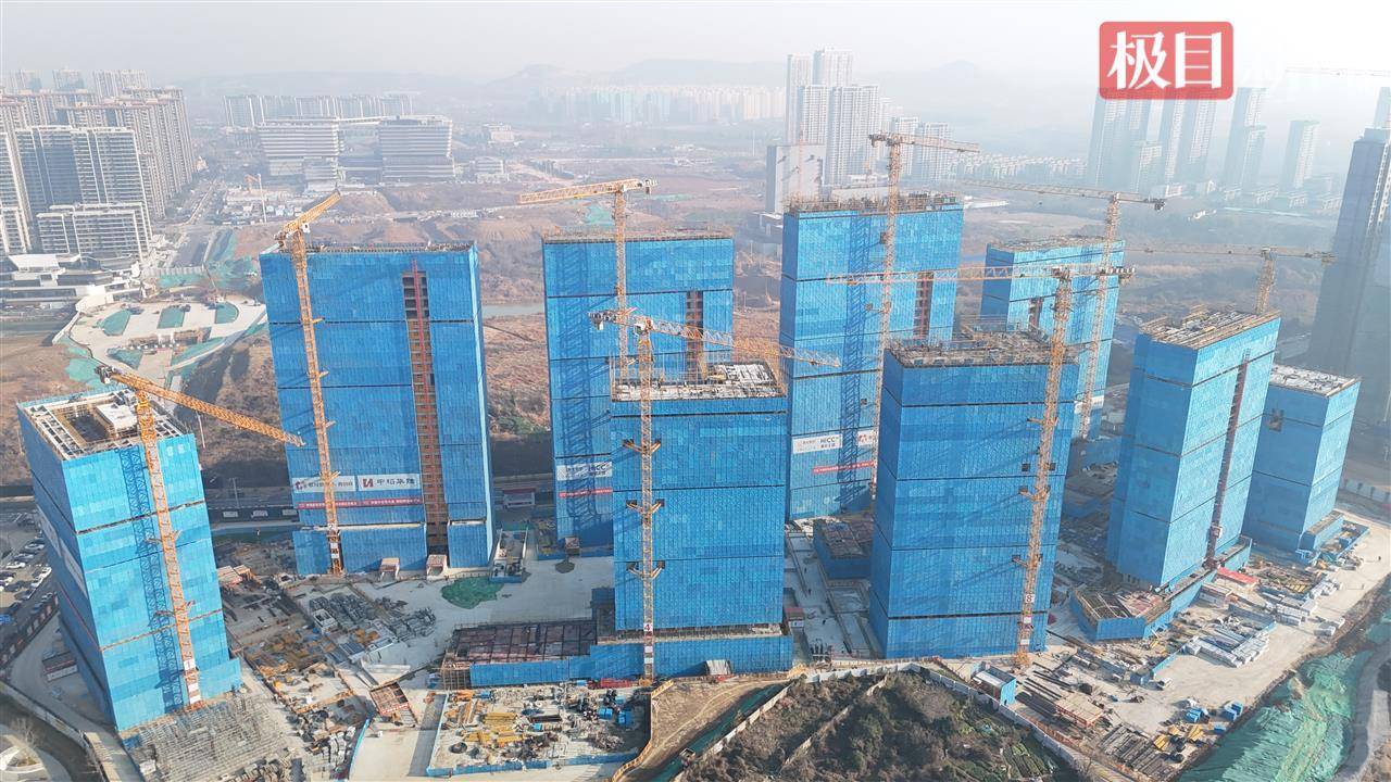 武漢花山公租房項目三期沖刺結(jié)構(gòu)封頂，今后可提供3007套租賃房源