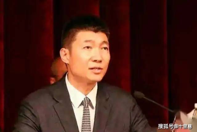 原創(chuàng)中央戲劇學(xué)院院長(zhǎng)郝戎被查！拍戲不紅轉(zhuǎn)型，還曾是靳東的老師