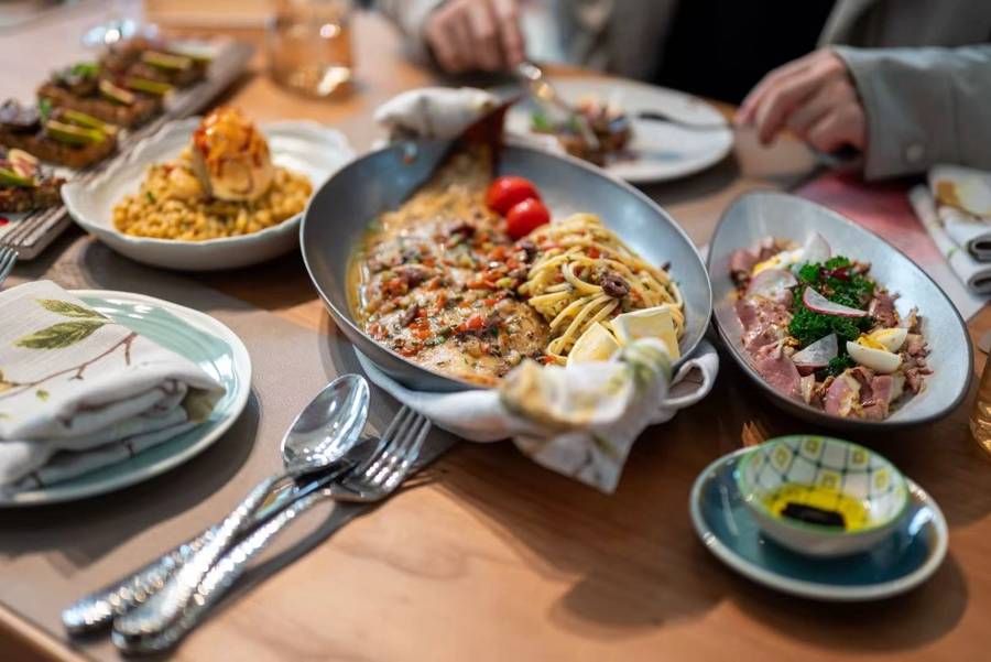 免簽紅利加持，優(yōu)惠套餐給力，“上海環(huán)球美食匯”點(diǎn)燃?xì)W陸餐飲消費(fèi)熱潮