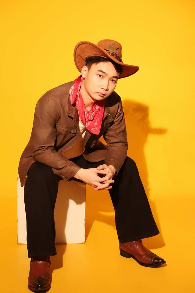 rookie：模特新銳，以汗水雕刻鏡頭鋒芒