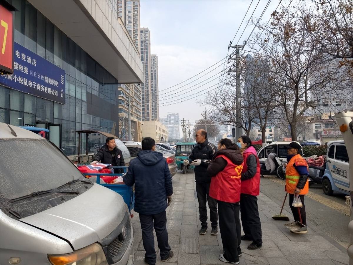 精準督導(dǎo)強規(guī)范 合規(guī)裝修筑根基 ——漯河市源匯新區(qū)開展裝修商戶專項督導(dǎo)行動