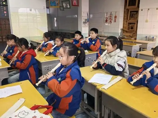 原創(chuàng)莒南縣第三小學(xué)豎笛社團(tuán)活動(dòng)紀(jì)實(shí)