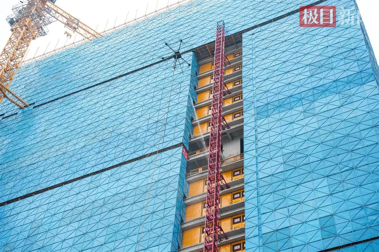 武漢花山公租房項目三期沖刺結(jié)構(gòu)封頂，今后可提供3007套租賃房源