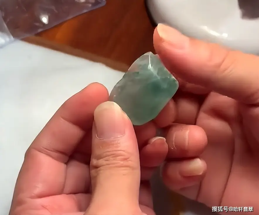 天然的“富貴包”，不做雕刻直接鑲嵌戴！