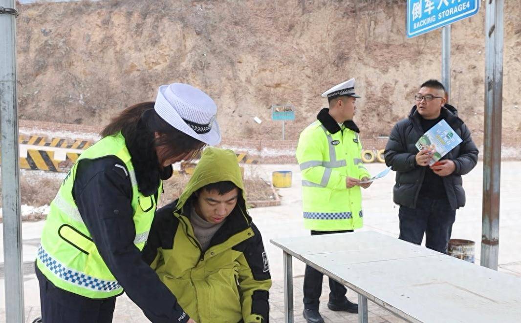石樓：交通宣傳進(jìn)駕校 安全知識(shí)要牢記