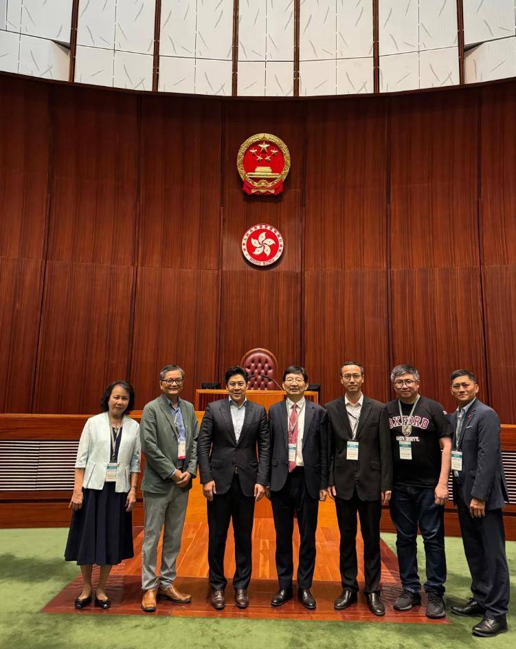 原創(chuàng)霍啟剛公開35套房產(chǎn)，28套出租堪比全球包租婆，坦誠態(tài)度令人敬佩