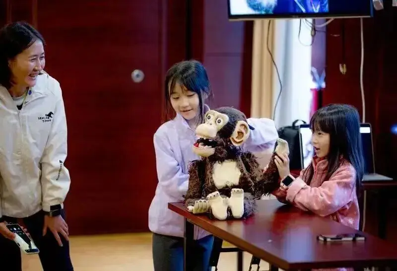 2025年?yáng)|城區(qū)戲劇普及交流項(xiàng)目“劇匯生活”回顧 | 80場(chǎng)活動(dòng)解鎖戲劇的N種打開(kāi)方式