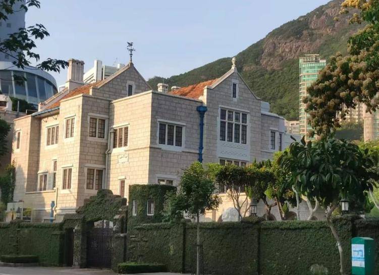 原創(chuàng)霍啟剛公開35套房產(chǎn)，28套出租堪比全球包租婆，坦誠態(tài)度令人敬佩