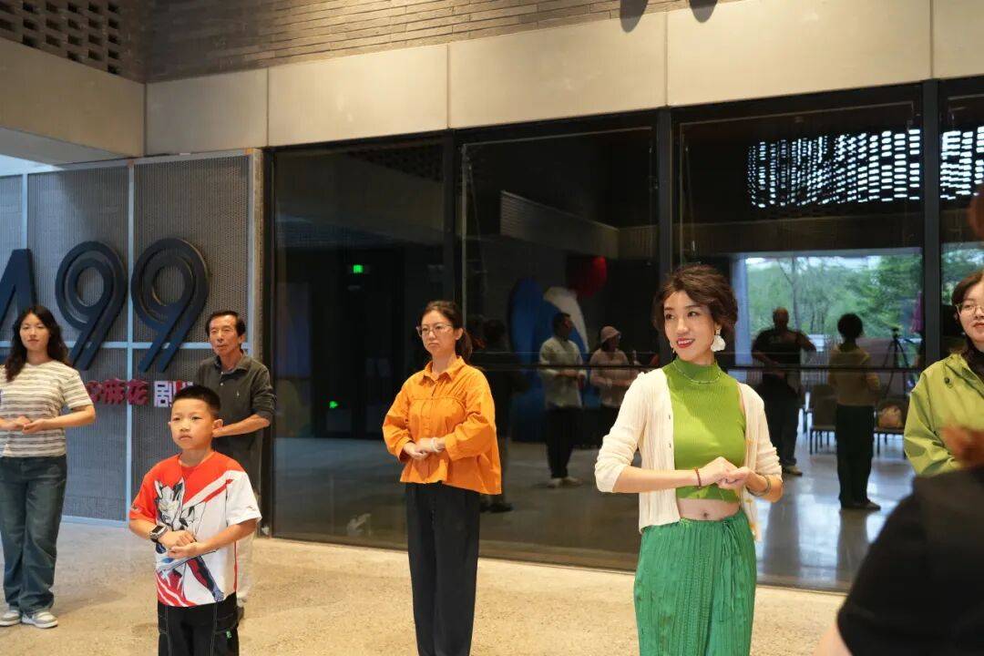 2025年?yáng)|城區(qū)戲劇普及交流項(xiàng)目“劇匯生活”回顧 | 80場(chǎng)活動(dòng)解鎖戲劇的N種打開(kāi)方式