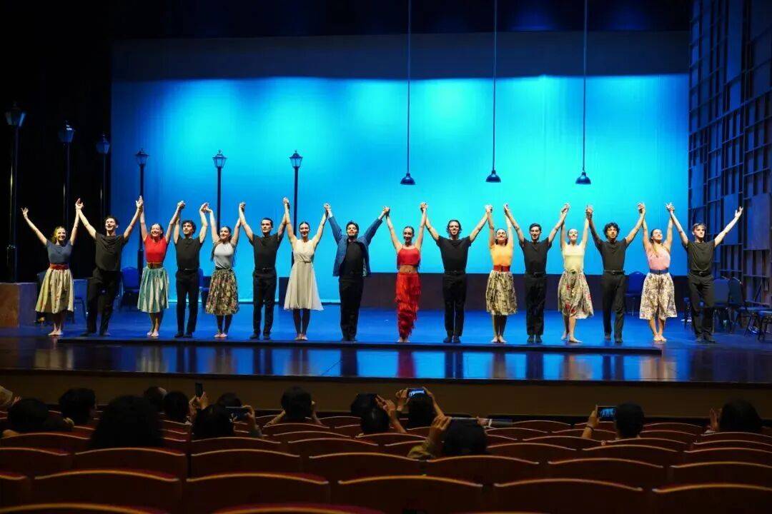 2025年?yáng)|城區(qū)戲劇普及交流項(xiàng)目“劇匯生活”回顧 | 80場(chǎng)活動(dòng)解鎖戲劇的N種打開(kāi)方式