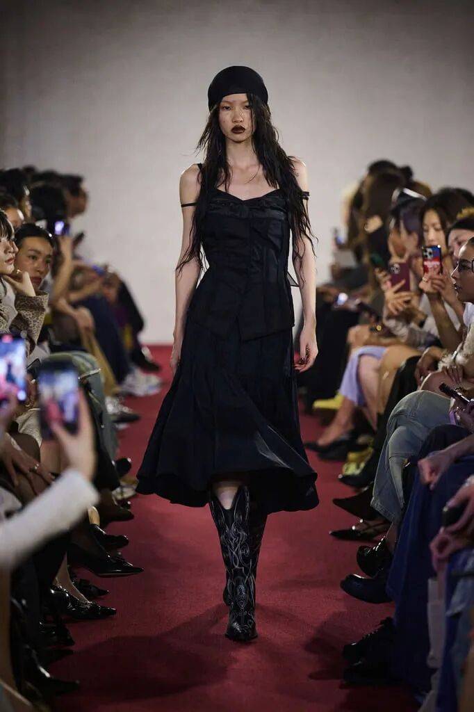 原創(chuàng)Markgong 2026春夏系列，強(qiáng)悍柔美，不羈的女性形象