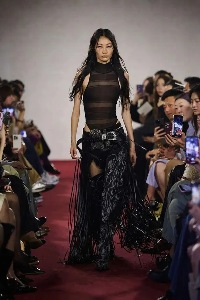 原創(chuàng)Markgong 2026春夏系列，強(qiáng)悍柔美，不羈的女性形象