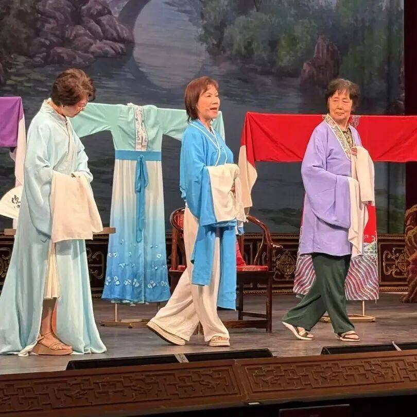 2025年?yáng)|城區(qū)戲劇普及交流項(xiàng)目“劇匯生活”回顧 | 80場(chǎng)活動(dòng)解鎖戲劇的N種打開(kāi)方式