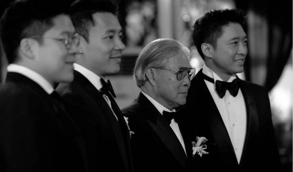 原創(chuàng)霍啟剛公開35套房產(chǎn)，28套出租堪比全球包租婆，坦誠態(tài)度令人敬佩