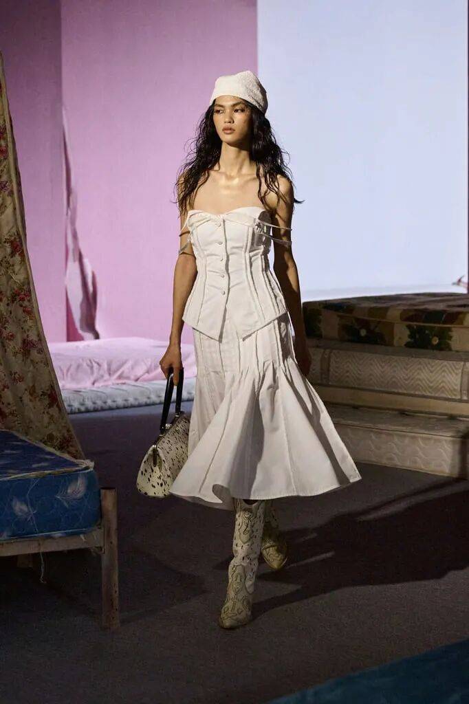 原創(chuàng)Markgong 2026春夏系列，強(qiáng)悍柔美，不羈的女性形象