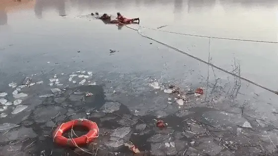 北方多地發(fā)生冰面破裂事故 自救指南快收藏