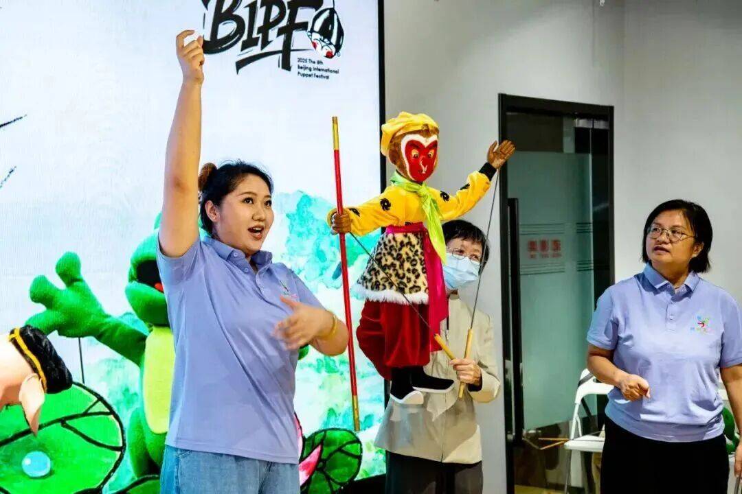 2025年?yáng)|城區(qū)戲劇普及交流項(xiàng)目“劇匯生活”回顧 | 80場(chǎng)活動(dòng)解鎖戲劇的N種打開(kāi)方式