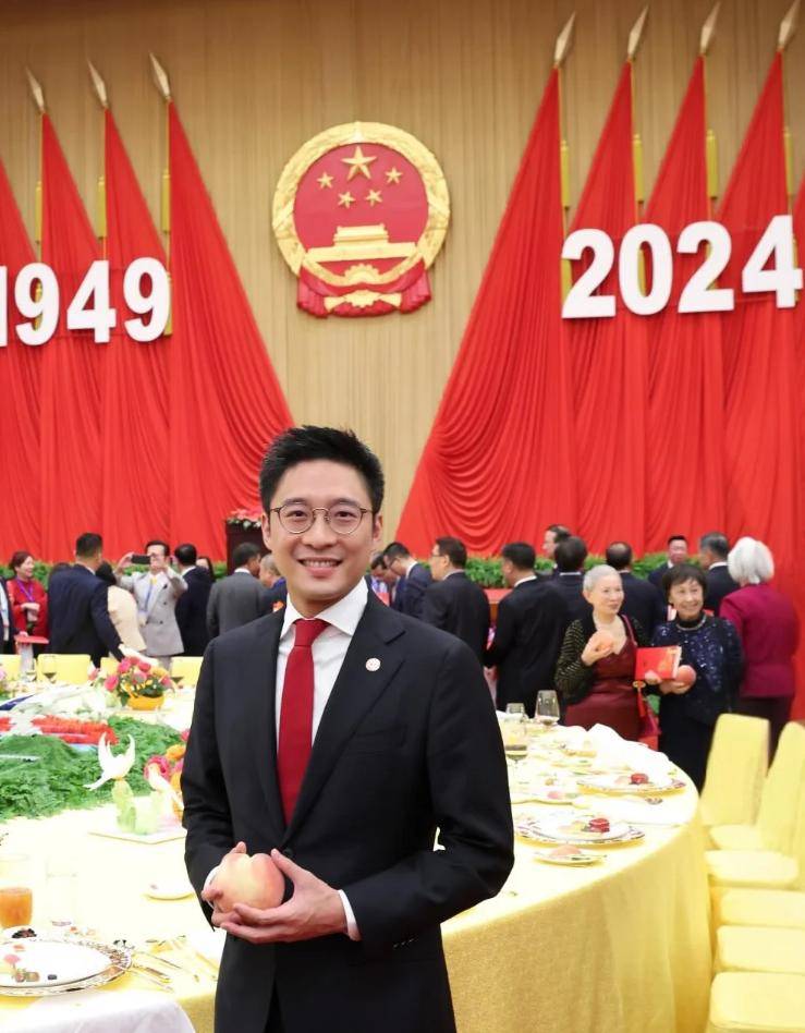 原創(chuàng)霍啟剛公開35套房產(chǎn)，28套出租堪比全球包租婆，坦誠態(tài)度令人敬佩