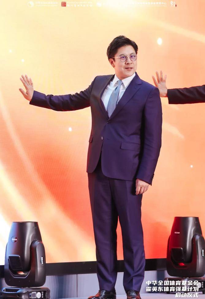 原創(chuàng)霍啟剛公開35套房產(chǎn)，28套出租堪比全球包租婆，坦誠態(tài)度令人敬佩