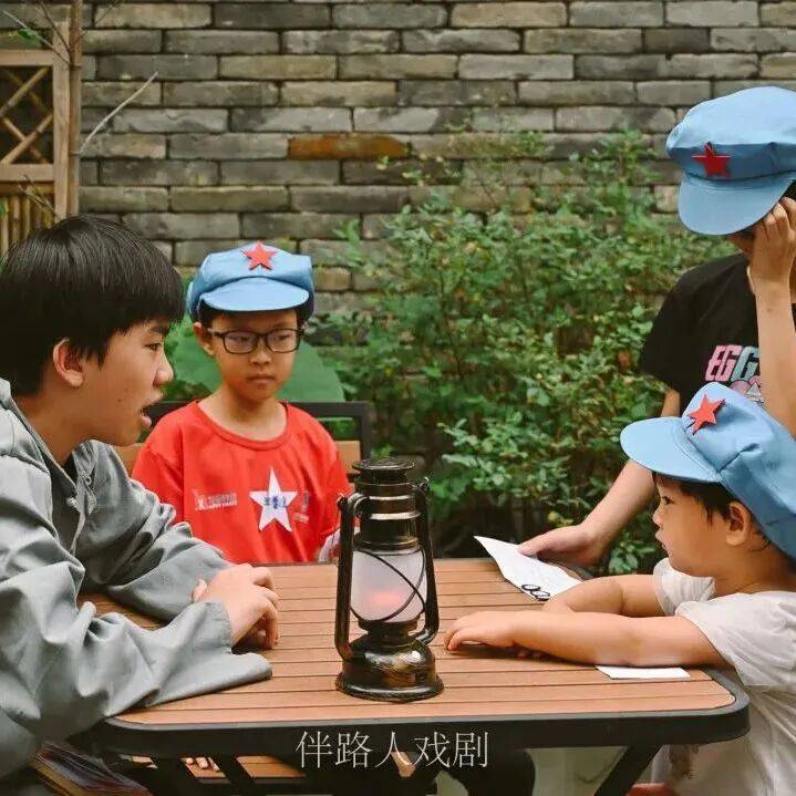 2025年?yáng)|城區(qū)戲劇普及交流項(xiàng)目“劇匯生活”回顧 | 80場(chǎng)活動(dòng)解鎖戲劇的N種打開(kāi)方式