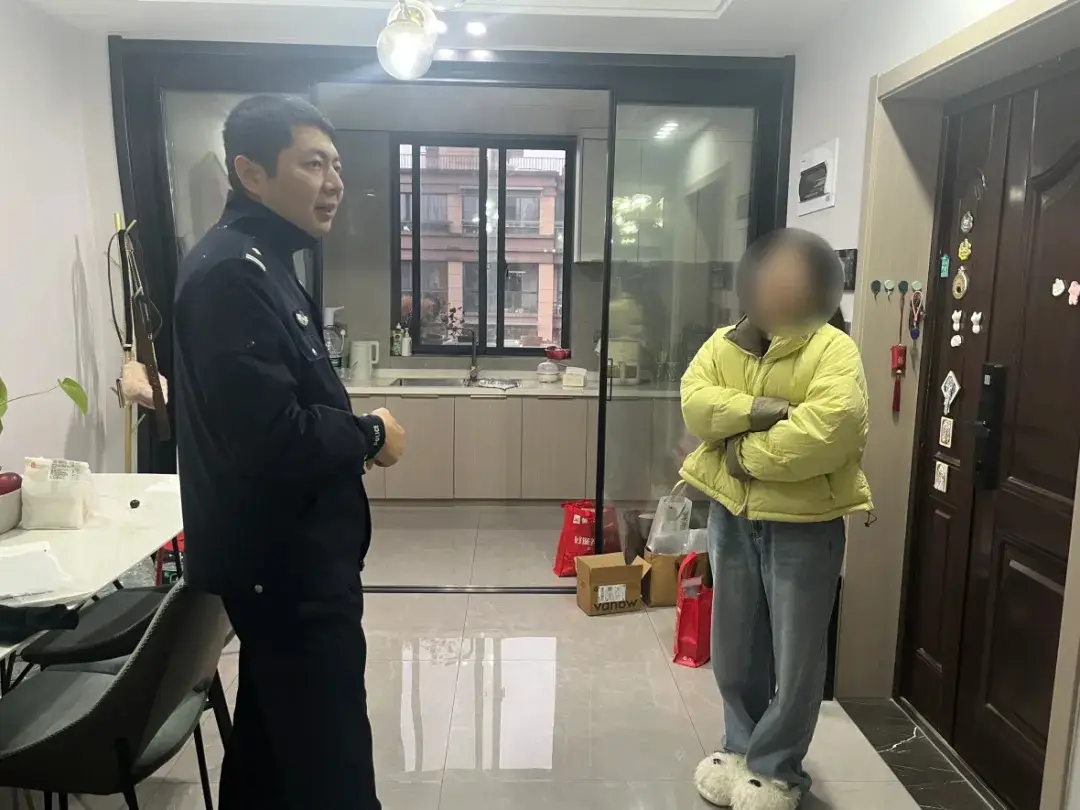 舊鞋里發(fā)現(xiàn)400克黃金？浙江一快遞小哥這波操作絕了！