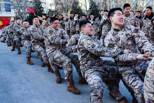 新苗破土，向陽生長，武警新兵“第二適應期”里快速轉(zhuǎn)型