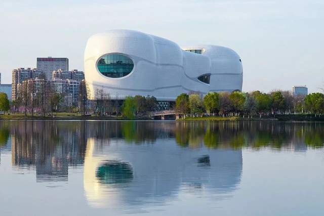 原創(chuàng)“氣泡”敗給“祥云”？中國動漫博物館的設計之爭，網(wǎng)友吵翻了