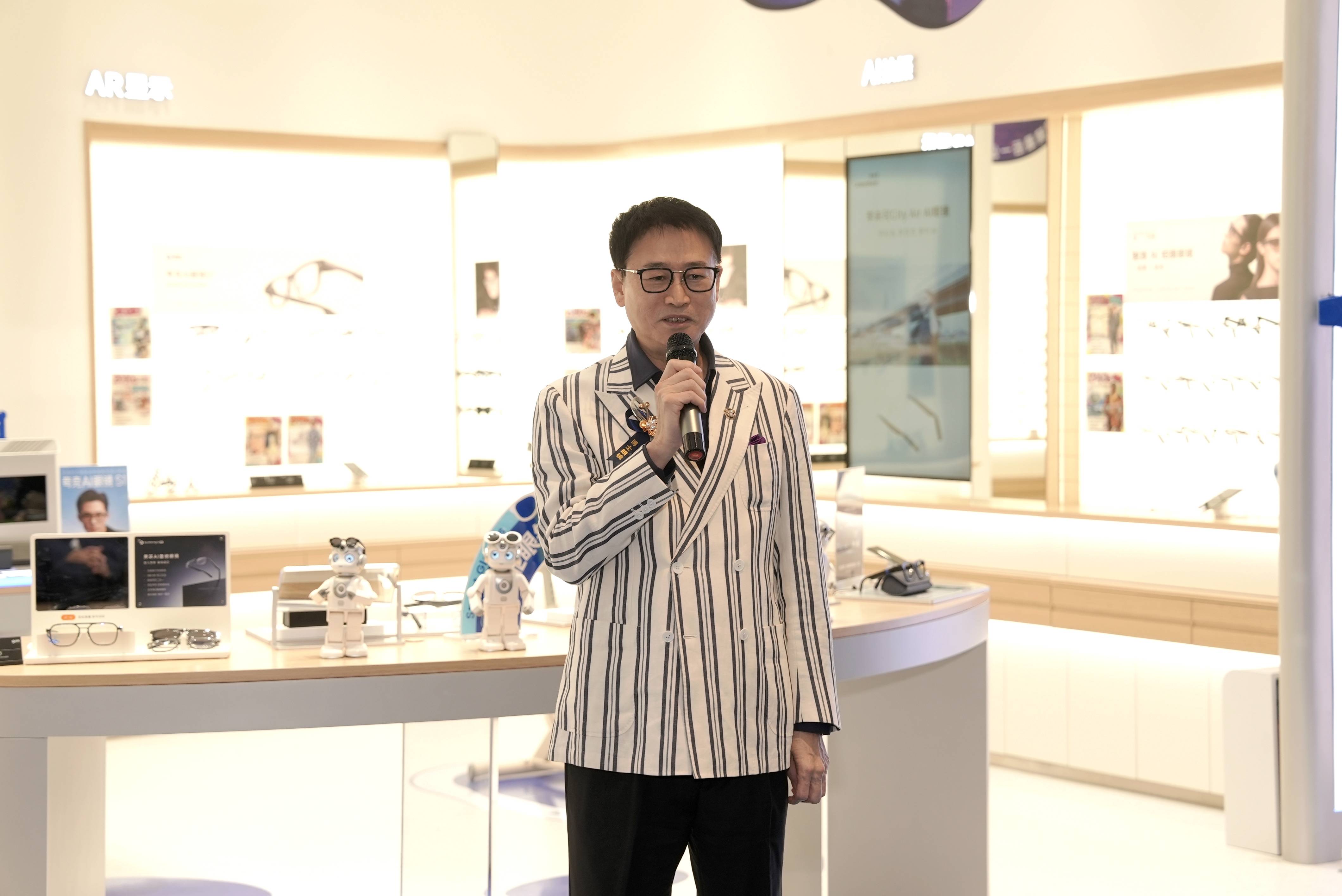 博士眼鏡全國首家智能眼鏡概念店落地深圳，賦能“智能眼鏡最后一公里”