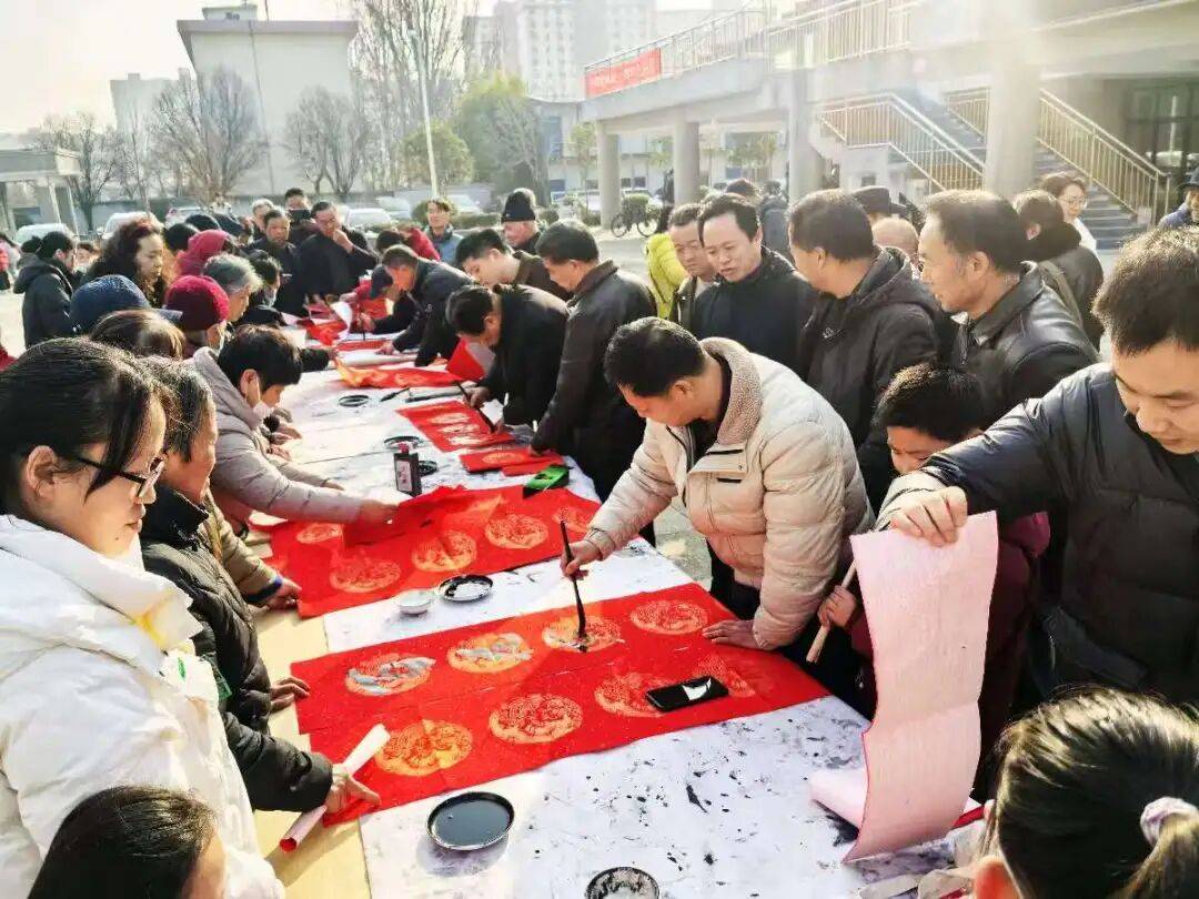 楊凌示范區(qū)書法家協(xié)會“萬福迎春”志愿服務(wù)活動啟動