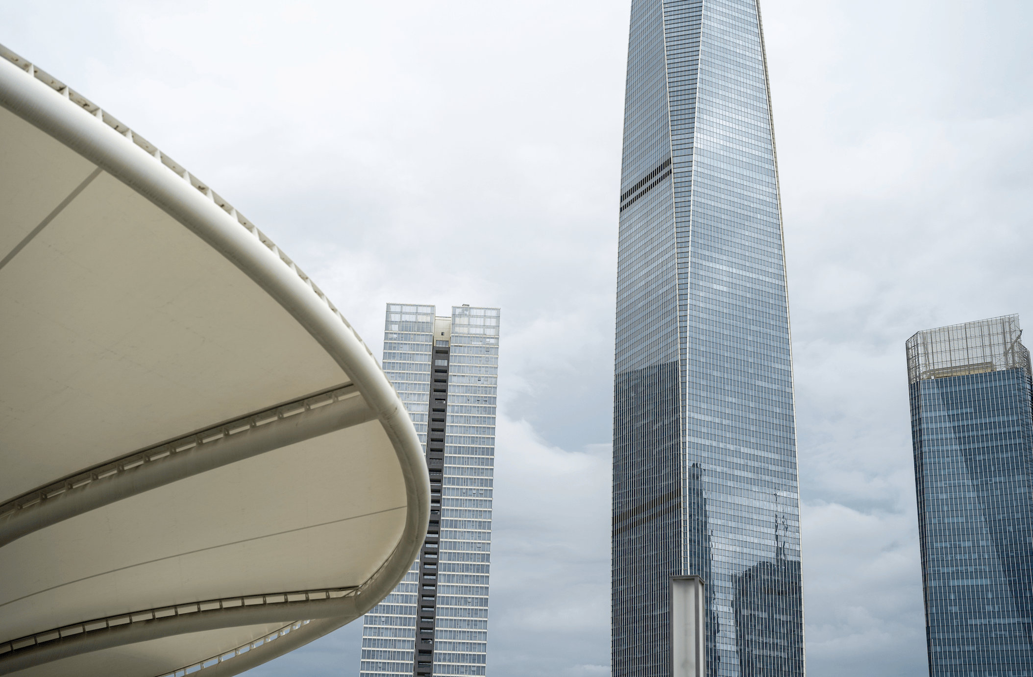 專訪趙燕菁：越要告別 “賣地依賴”，越要穩(wěn)住房產(chǎn)價(jià)格