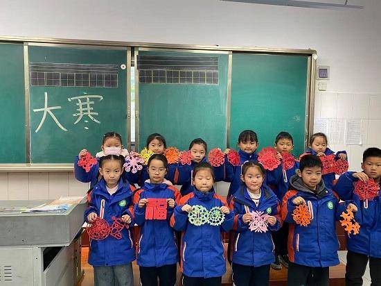 原創(chuàng)莒南縣第三小學多彩活動溫暖寒冬