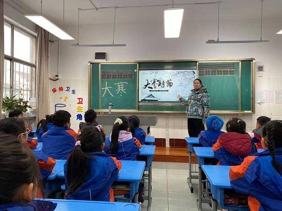 原創(chuàng)莒南縣第三小學多彩活動溫暖寒冬
