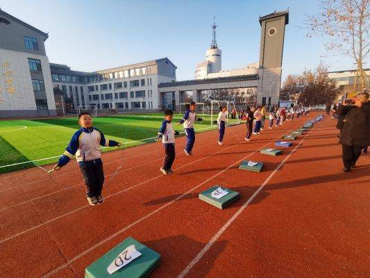 淄博市博山區(qū)中心路小學：繩王爭霸賽圓滿落幕