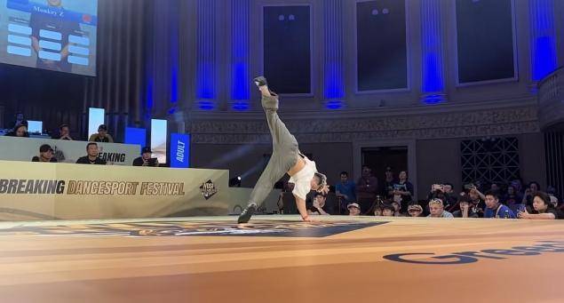 2比1戰(zhàn)勝日本名將！湖北健兒王瑞苗勇奪世界霹靂舞體育舞蹈節(jié)冠軍