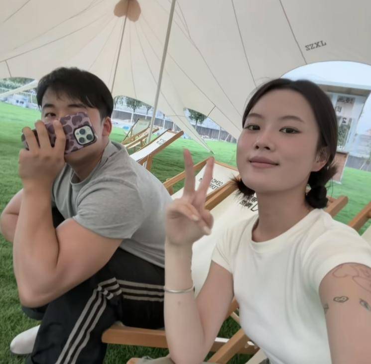 原創(chuàng)健身教練畢嘉琪去世，年僅26歲，一身肌肉很壯實(shí)，新房剛裝修好