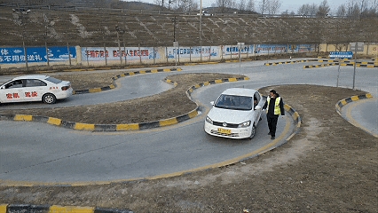 湟源縣 駕校市場迎來寒假報(bào)名熱潮