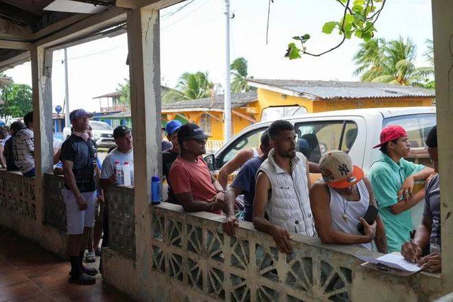 原創(chuàng)委內(nèi)瑞拉代理總統(tǒng)將訪問美國破冰，海外800萬移民開始考慮回國