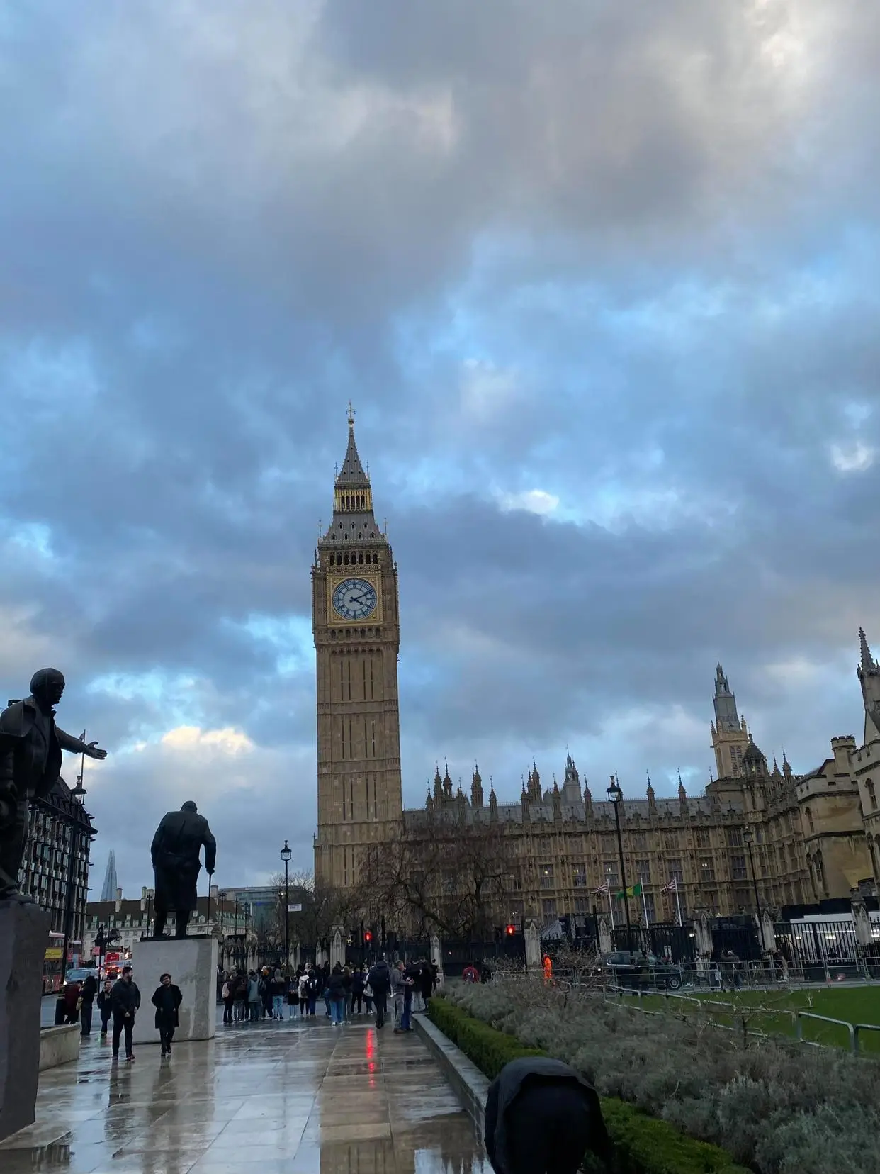 天氣不好，怎么發(fā)朋友圈才能高端大氣上檔次。#英國留學(xué)生# #UCL# #留學(xué)的價(jià)值# #我的留學(xué)故事# #我的留學(xué)生活# #留學(xué)是一場孤島求生# #留學(xué)生落地# #留學(xué)# #留學(xué)新篇章# #適應(yīng)留學(xué)生活#