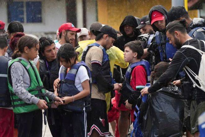 原創(chuàng)委內(nèi)瑞拉代理總統(tǒng)將訪問美國破冰，海外800萬移民開始考慮回國